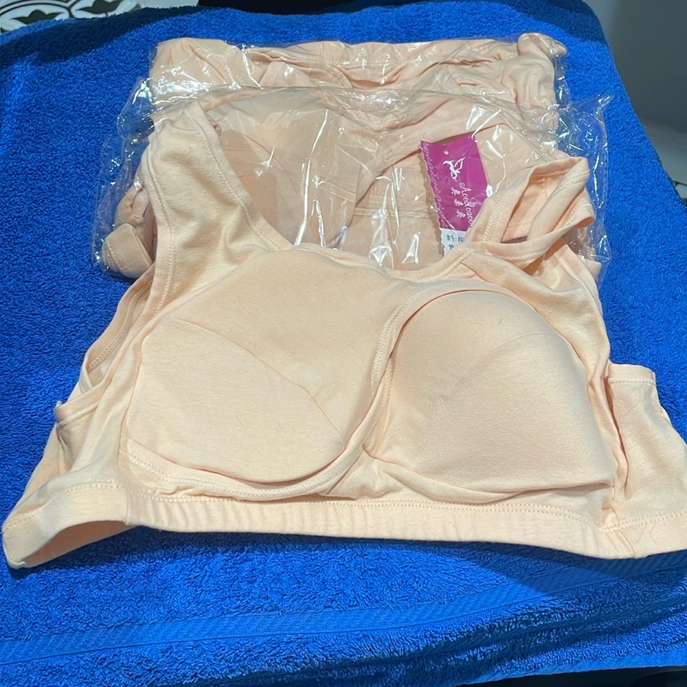 3 sports/lift bra size 3xl however see measurements for true size.